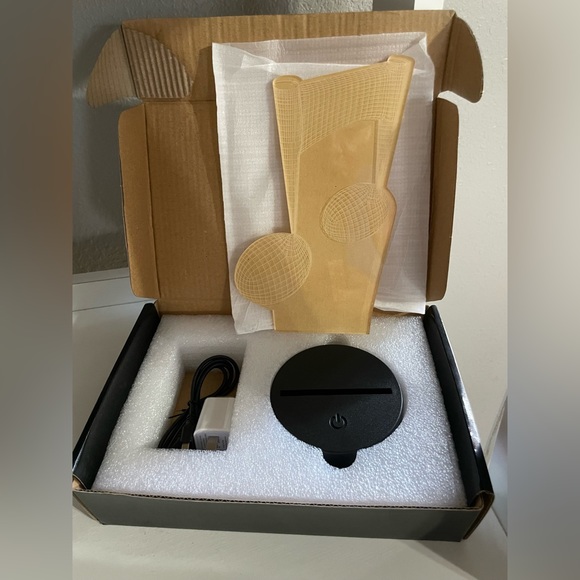 Visual 3D Night light Note Shape 2D Table Lamp for Music lovers - Picture 2 of 6